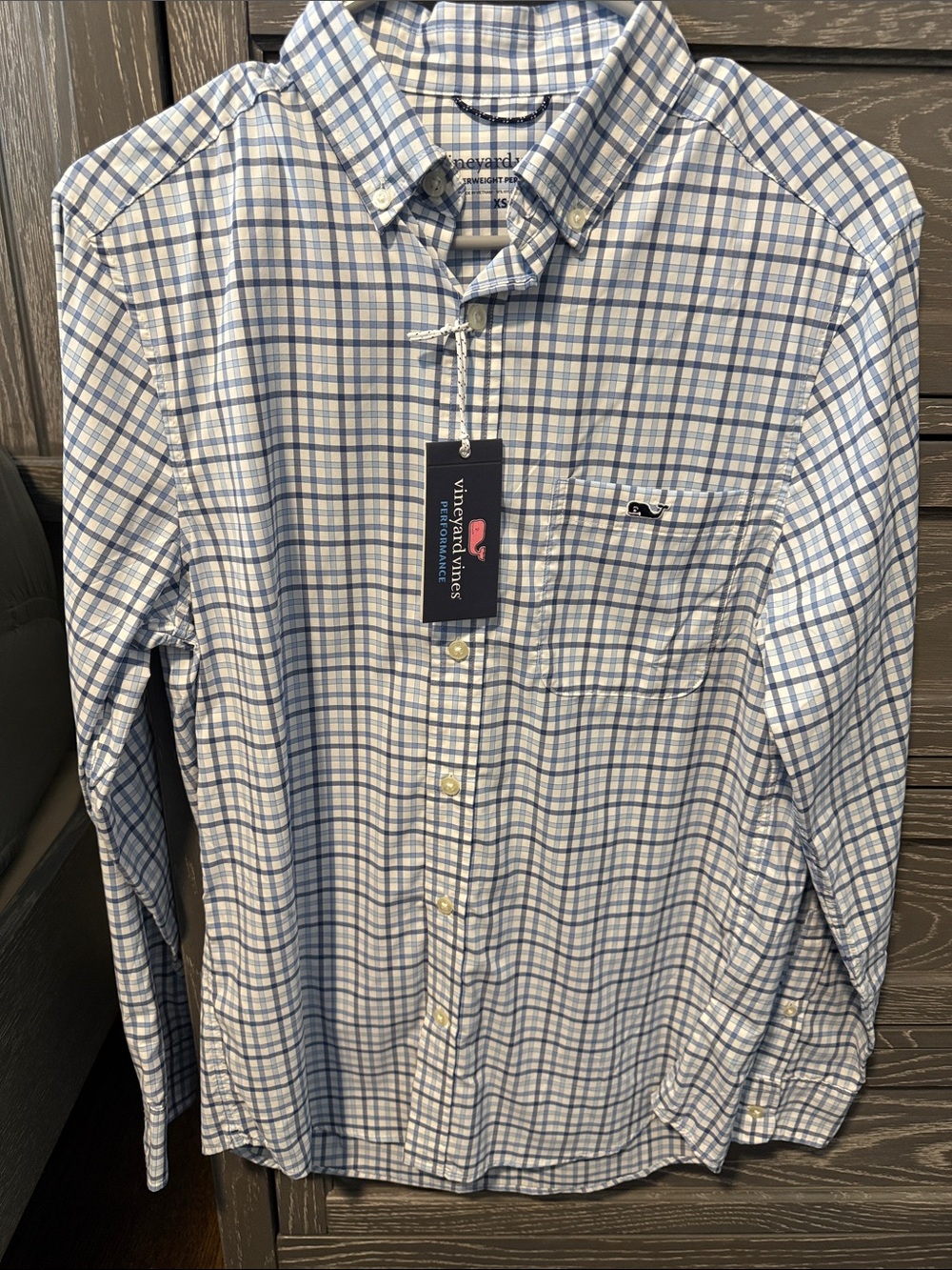 NWT Vineyard Vines Men’s Light Blue and White Plaid Button-Down Shirt